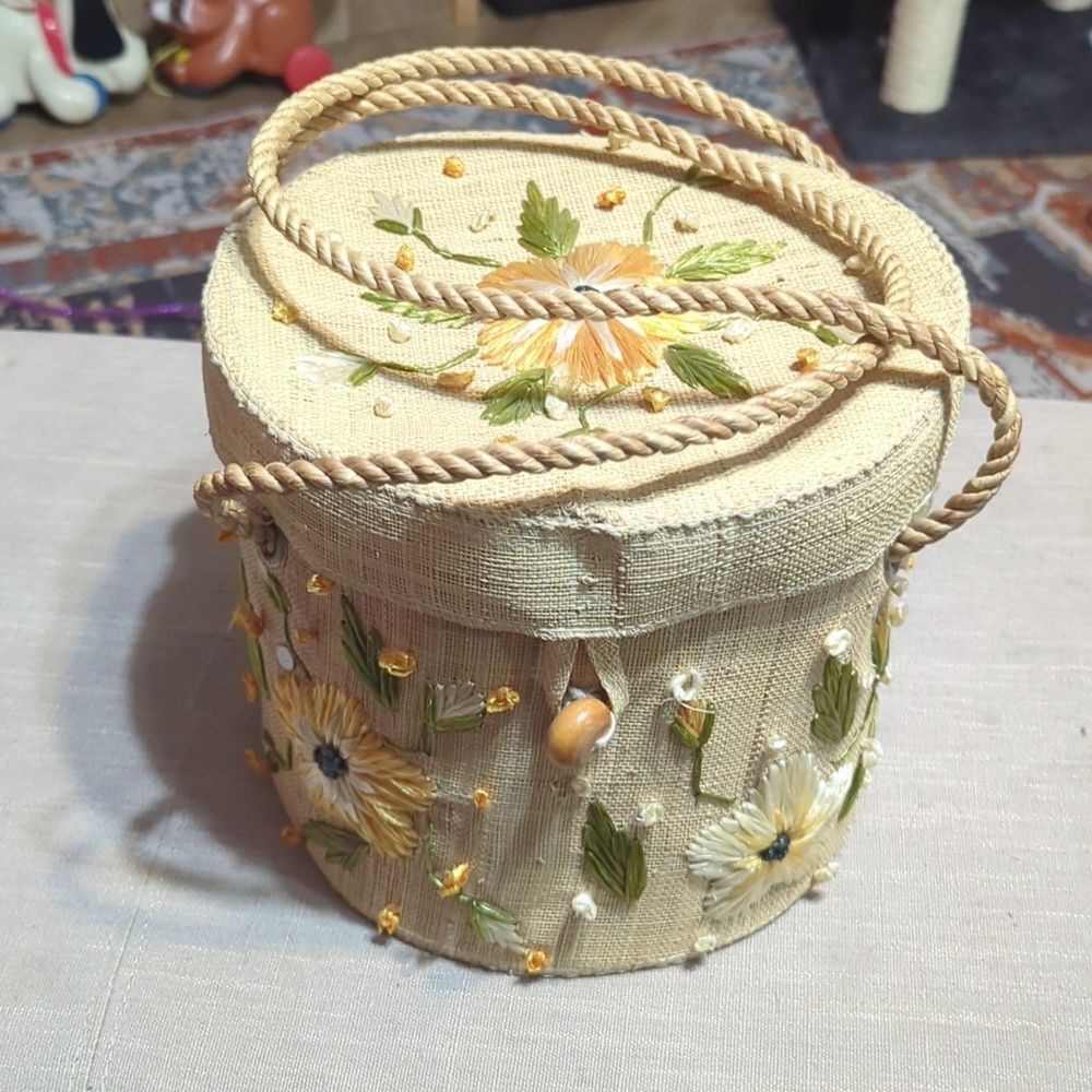 Vintage Beige Embroidered Floral Mini Bag